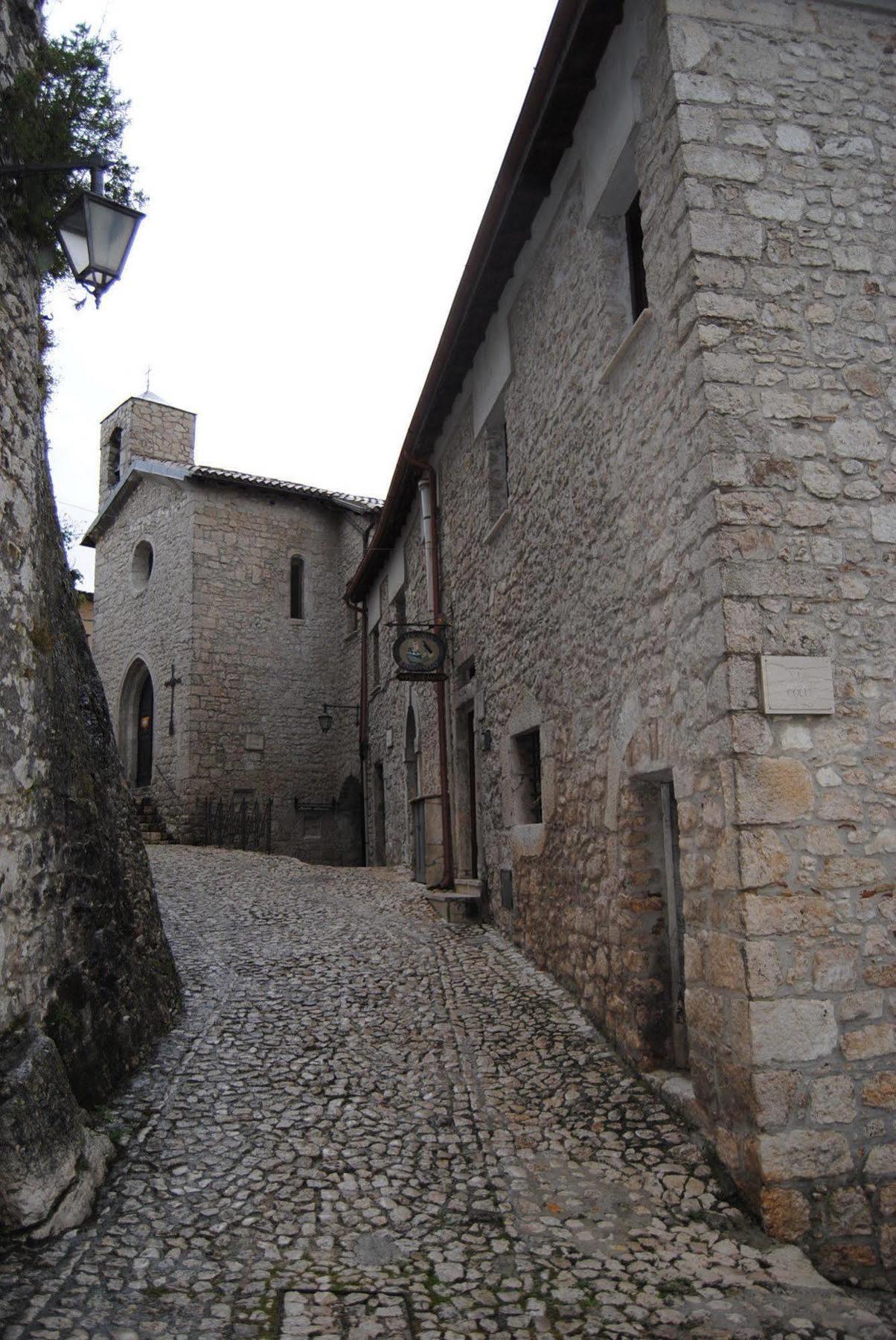 Locanda Il Falco Nero Fumone Exterior photo